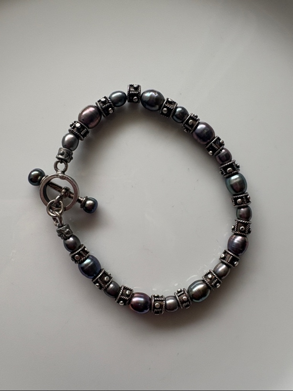 Silpada Iridescent Black Pearl and Silver Bead Bracelet